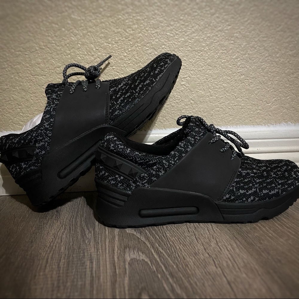 NEW Madden Girl Running Shoes